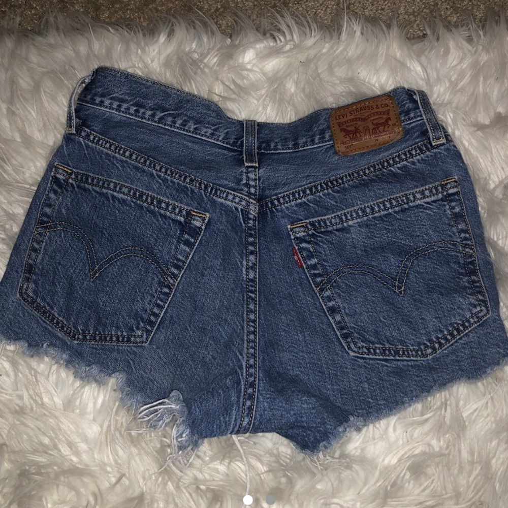 501 Levi shorts medium dark wash